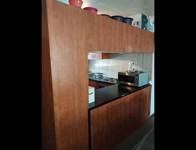 3 BEDROOM APARTMENT FOR SALE IN BOKSBURG WEST